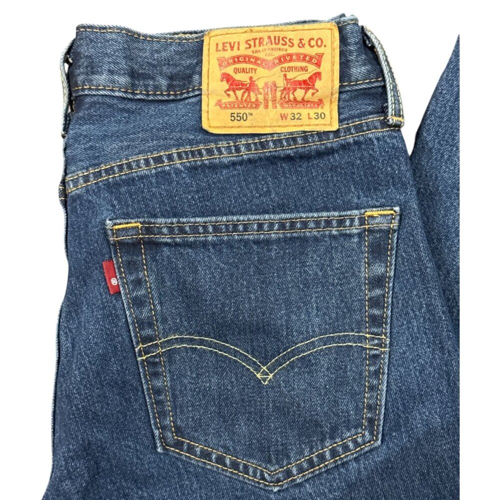 NEW Levis 550 Relaxed Fit Blue Denim Jeans Mens W32 L30 Classic Straight Leg